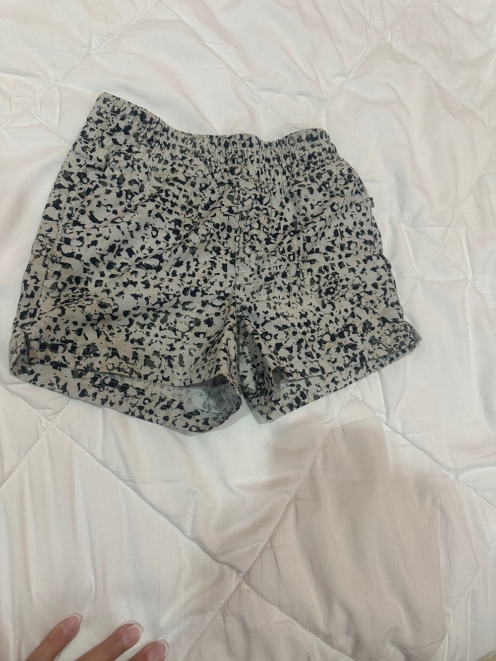NWOT Old Navy Black and White Animal Print Elastic-Waist Athletic Shorts size 5